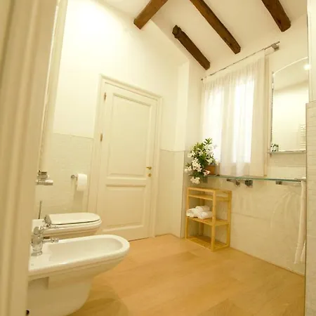 San Lorenzo - 5Min From St Mark'S Square Venedig
